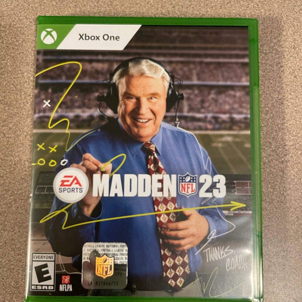 Good as new Xbox One Madden 23